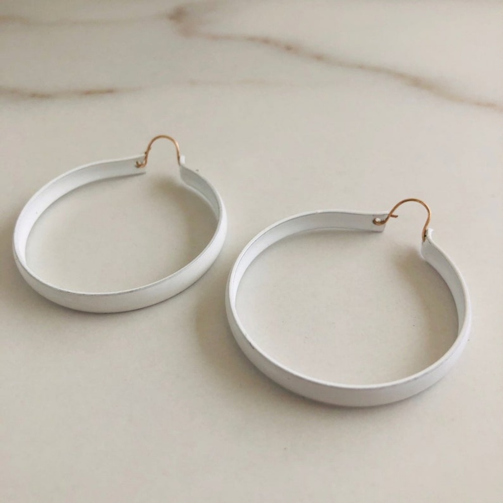 Vintage White Mod Enamel Hoops